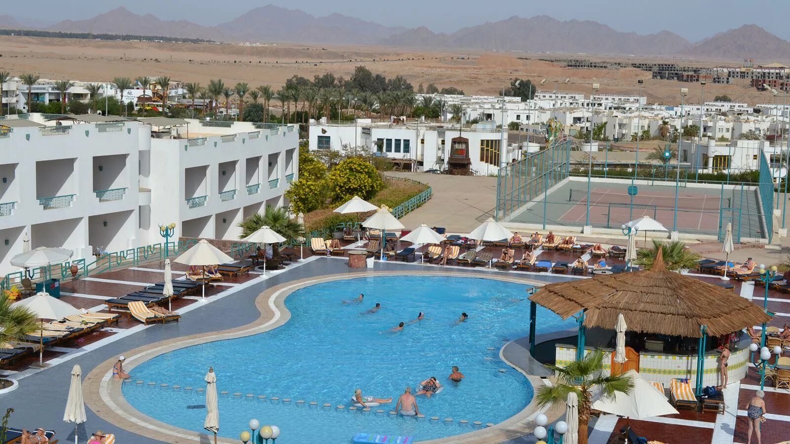 Шарм клиф. Шарм Эль Шейх Холидей Резорт. Отель Sharm Holiday 4. Sharm Holiday 4 Египет Шарм-Эль-Шейх. Sharm Holiday Шарм-Эль-Шейх , Египет.