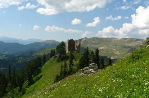 Великая абхазская стена