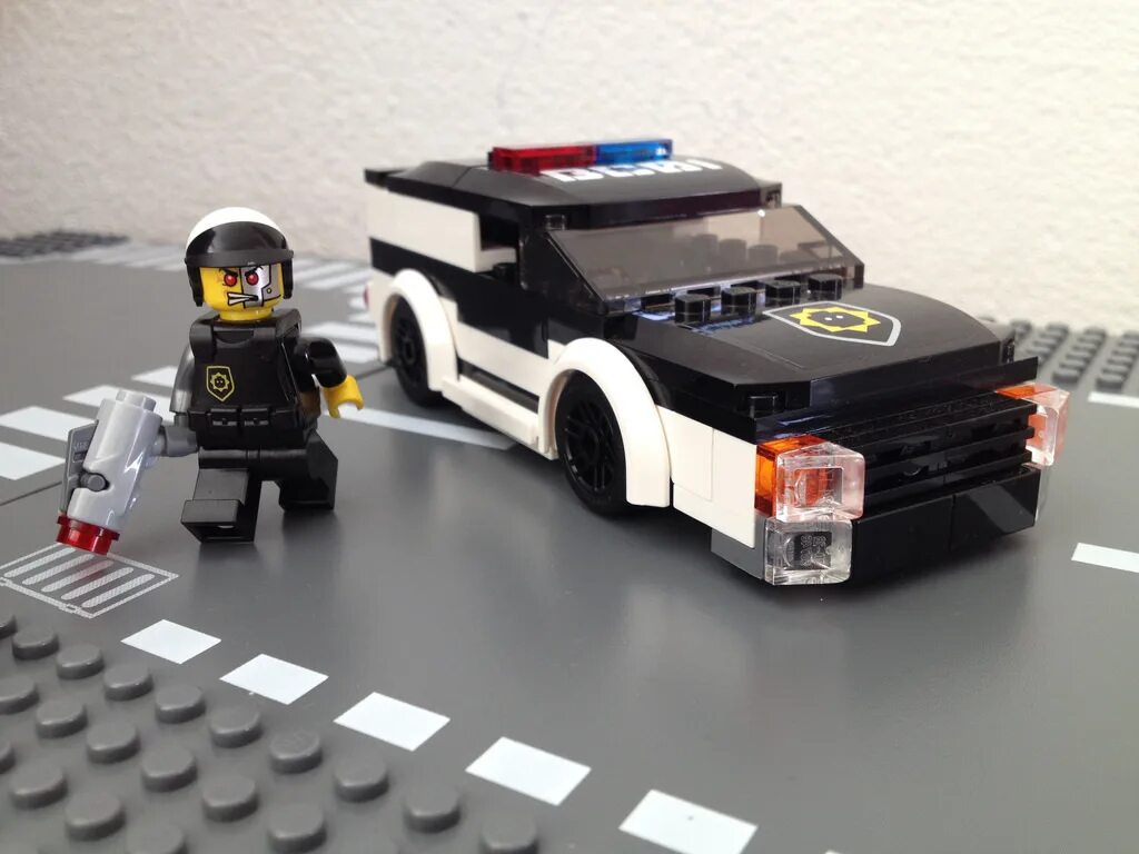 LEGO MOC# 30-2 Russia Lada Police Car (Россия Лада Полицейская машина) - YouTube