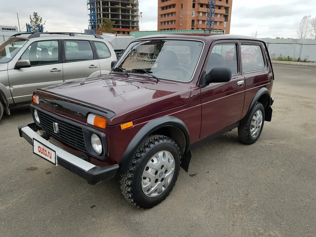 авто с пробегом нива в татарстане. нива с пробегом в в. красноярск. ваз 2121 нива 1998. нива машина 95 регион.