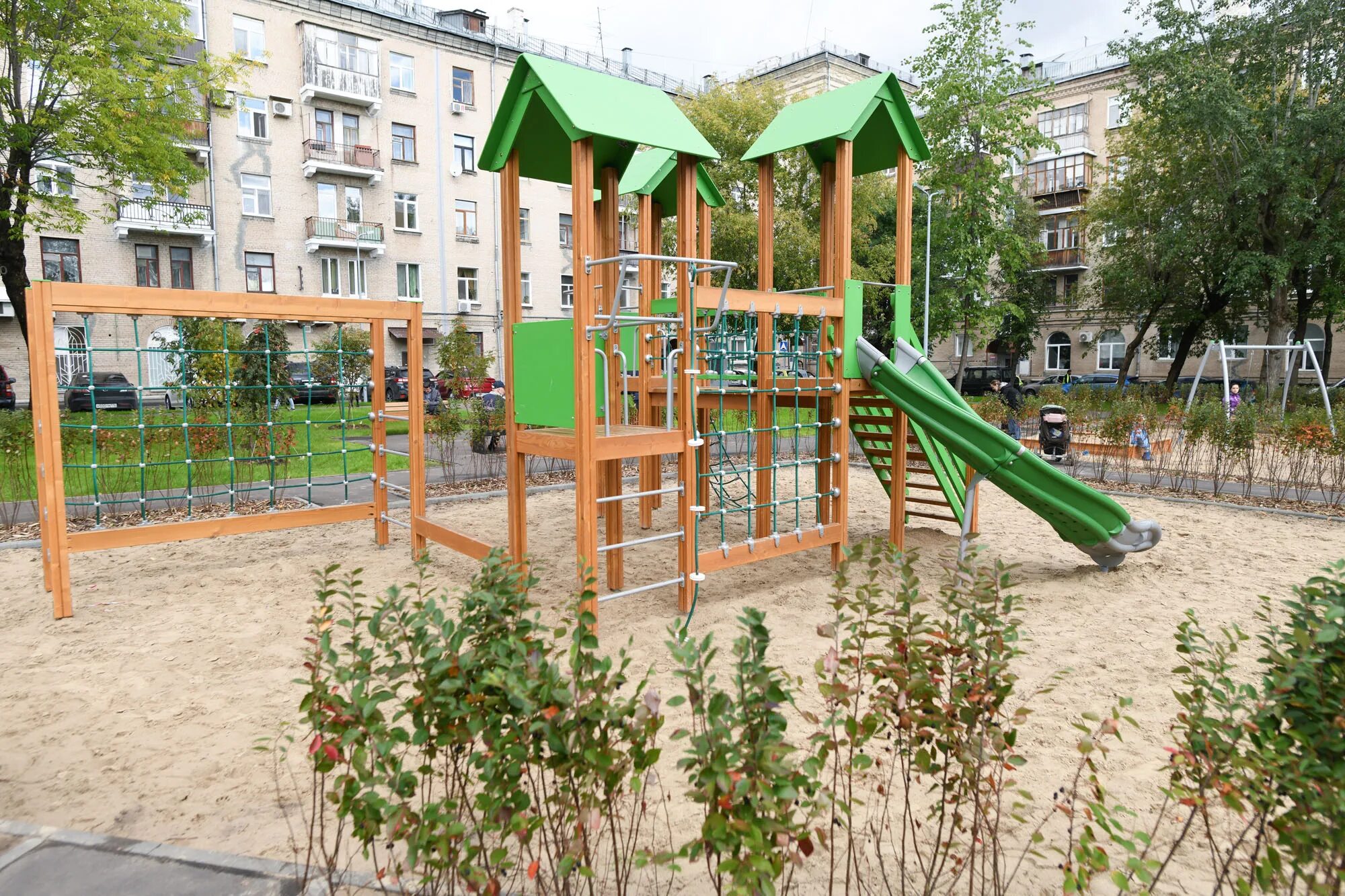 Капремонт казань. Ремонт дворов казань. Благоустройство дворовых территорий в казани. Казань дворы. Благоустройство дворов казань.