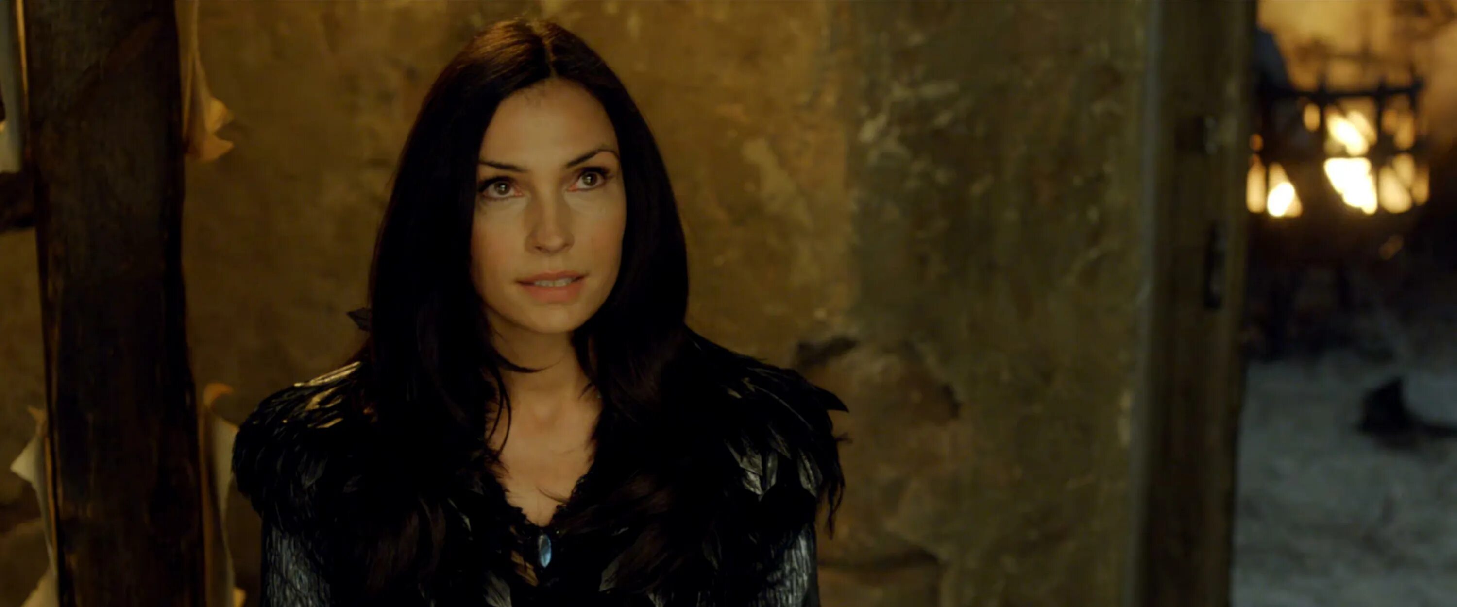 Джемма артертон охотники на ведьм. Охотники на ведьм гретель 2013. Witch 2013. Witch 2013. Охотники на ведьм 2013.