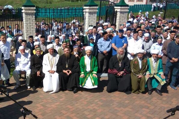 Священнослужитель мечети. Камиль хазрат самигуллин. Сютчу имам. Камиль хазрат самигуллин. Священнослужитель мечети.