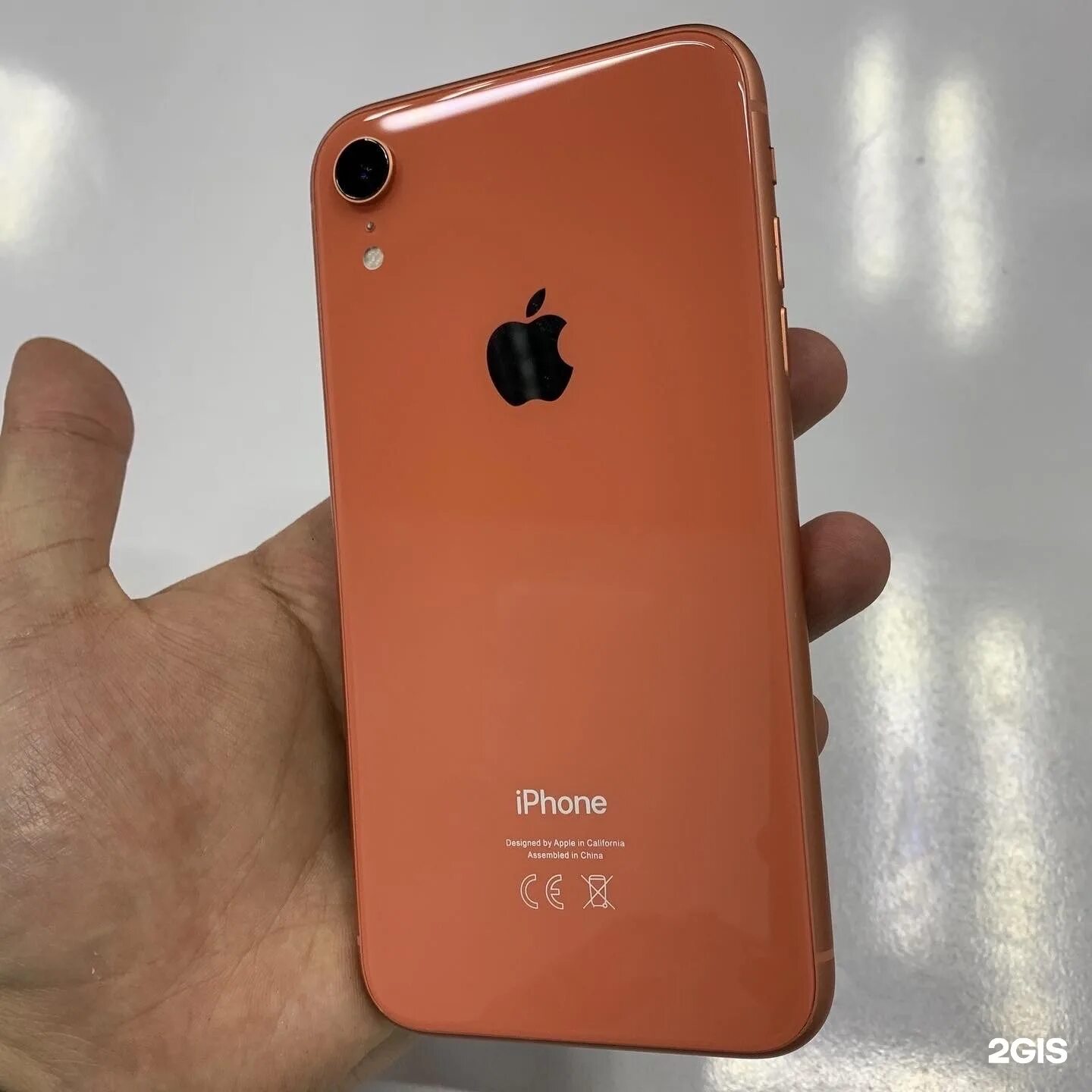 Iphone XR без заднего стекла. Айфоны в Тюмени. Замена заднего стекла iphone XR. Master айфон