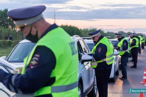 Участок дороги двоящийся даже трезвых водителей