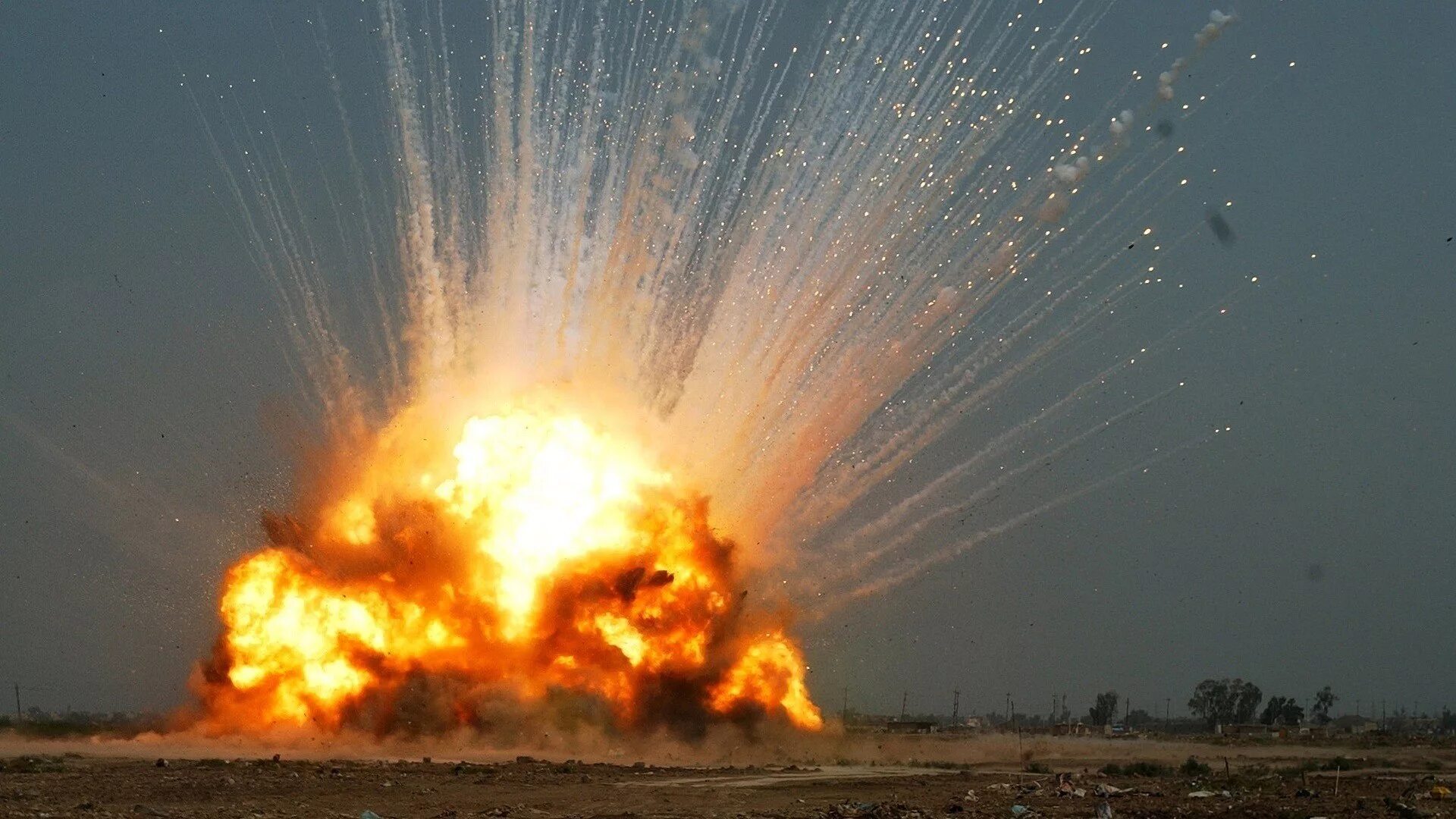 Выстрел удара. Шахид 136 БПЛА. GBU-43/B massive Ordnance Air Blast. Взрыв фон.