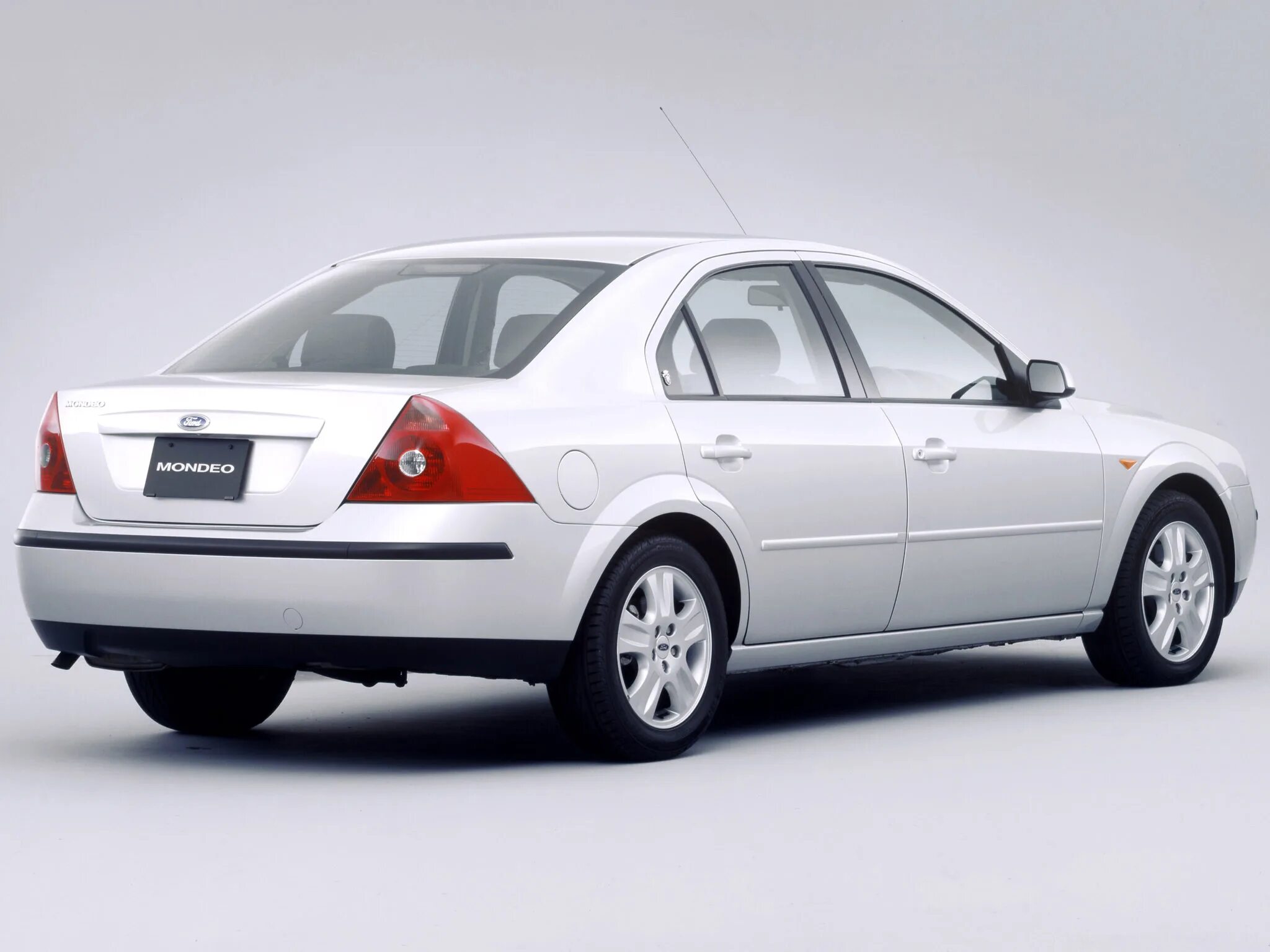 2000 2007 года. Ford Mondeo 3 седан. Форд Мондео 3 седан. Форд Мондео 3 2000 года. Форд Мондео седан 2000.