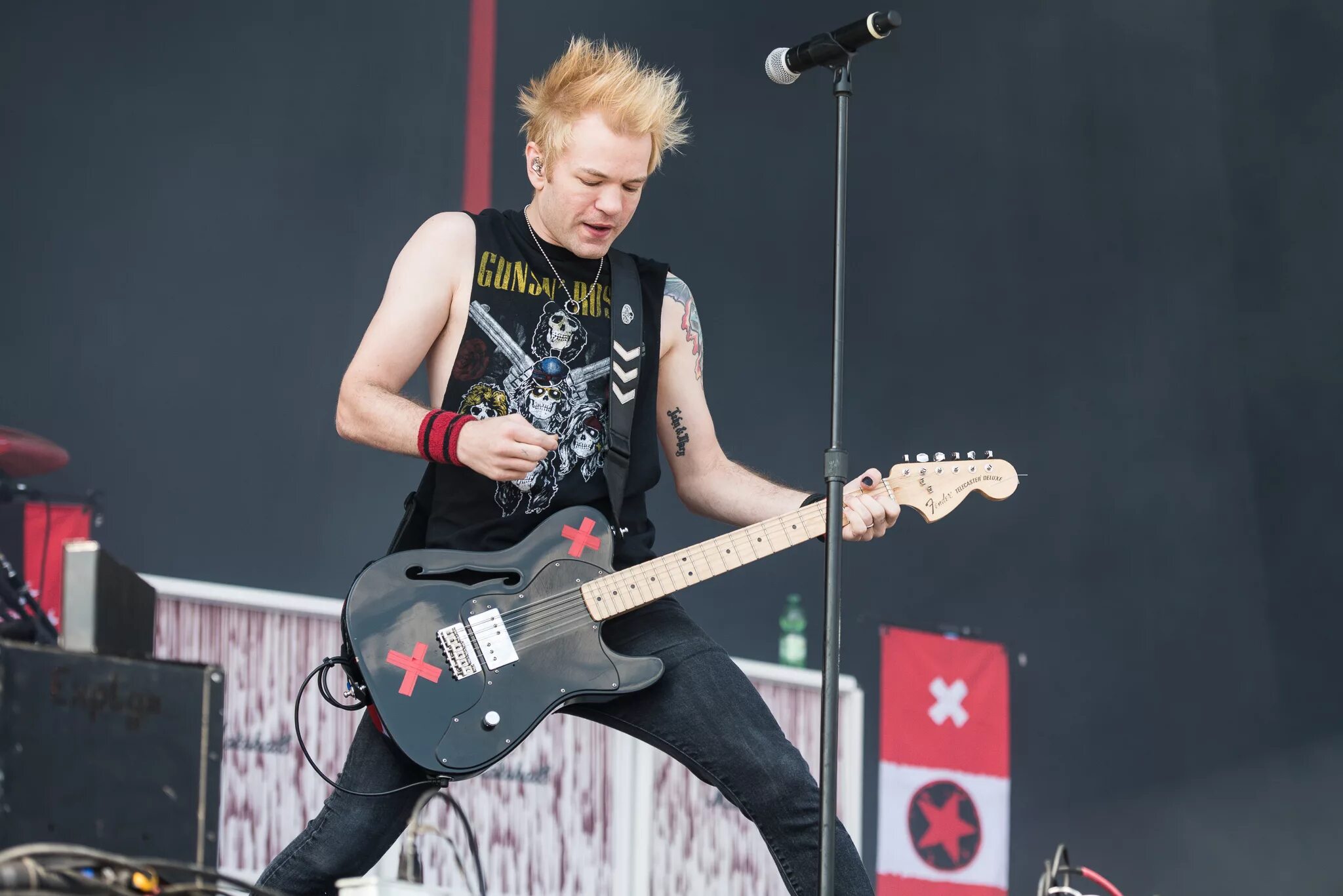 Дерик уибли. Sum 41 солист. sum 41 дерик уибли. дерик уибли 2000.