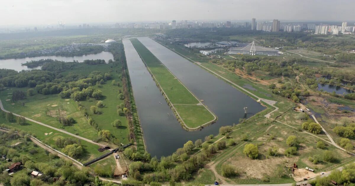 Гребной канал в Москве Крылатское. Парк Крылатские холмы гребной канал. Реконструкция гребного канала в Крылатском.