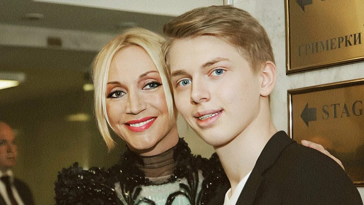 Сын орбакайте дени байсаров 2022. Дени байсаров. Denny baysarov. Djeni bajsarov. Внук пугачевой дени байсаров.