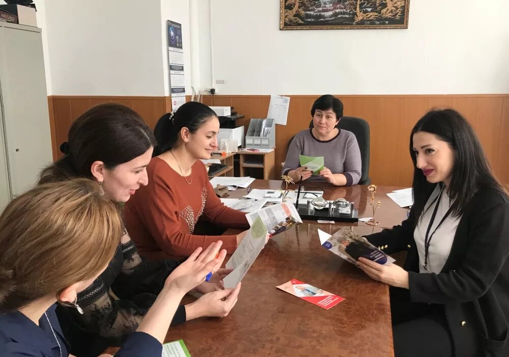 Джегута черкесск. КЧР Усть-Джегута. Пенсионный фонд Усть Джегута. 5 Школа Усть Джегута.