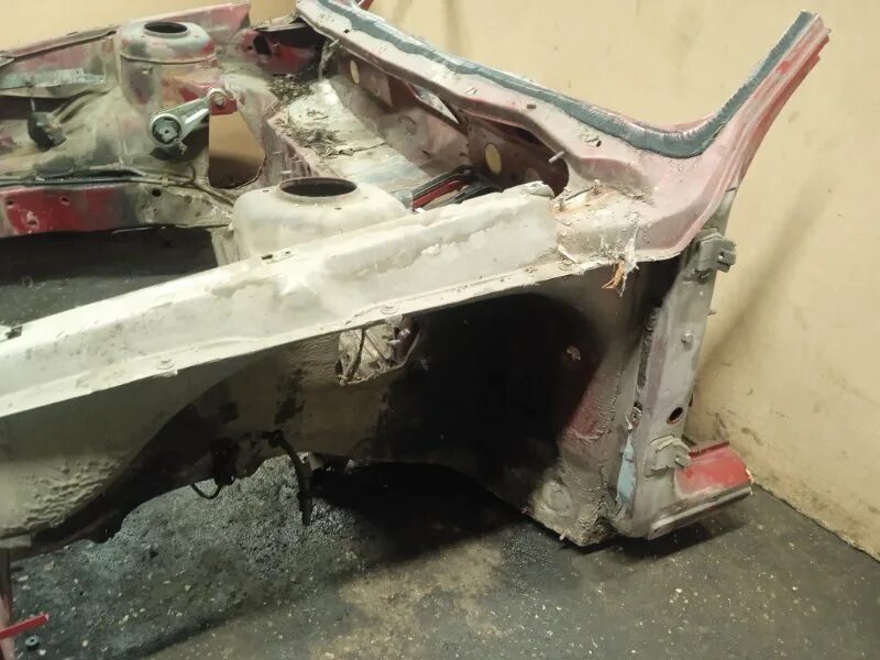 лонжерон приора передний