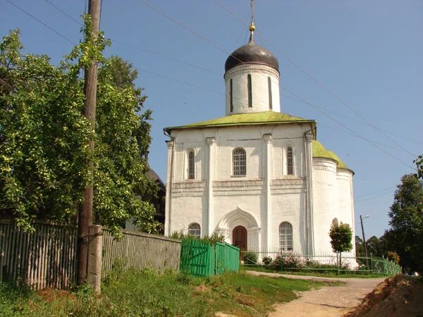 Храм успения на городке в звенигороде. Успенский собор в звенигороде. собор успения пресвятой богородицы на городке, звенигород. успенский собор на городке в звенигороде. успенский собор на городке в звенигороде 1399.