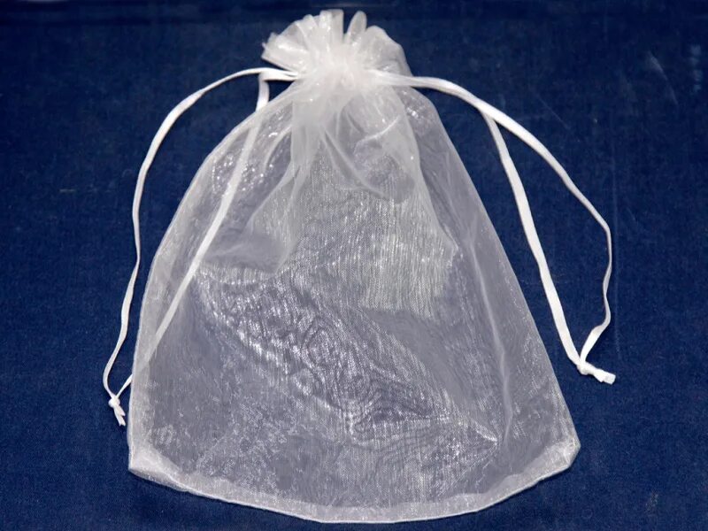 Прозрачный мешок купить. Мешочек из органзы. Подарочные мешочки из органзы. Мешочки для подарков из органзы. Прозрачный мешочек для подарка.