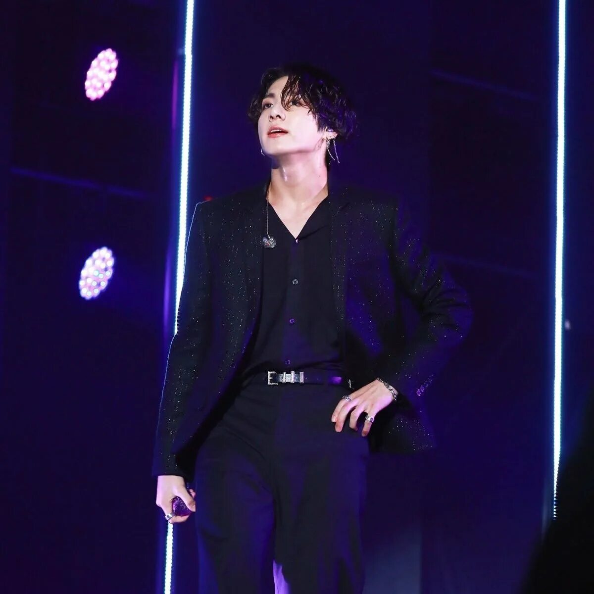 Выступления бтс 2019. Чон чонгук 2025. чонгук бтс lotte family concert 2019. bts чон чонгук 2025. чон чонгук 2025 концерт.