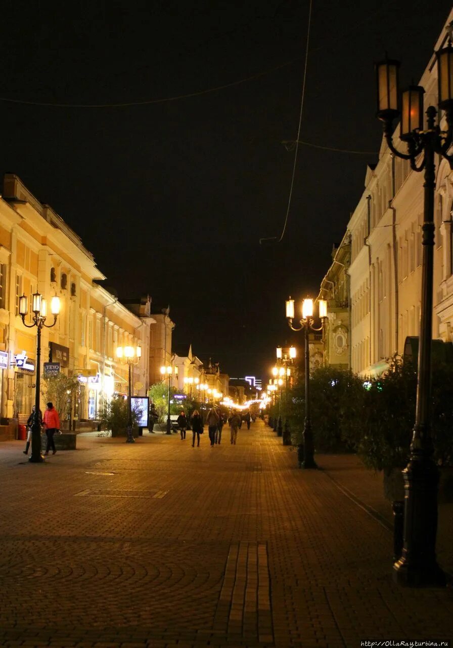 Вечер новгород. Большая Покровская улица в Нижнем Новгороде. Большая Покровская улица в Нижнем Новгороде вечер. Большая Покровская Нижний Новгород вечером. Нижний Новгород Покровка ночью.