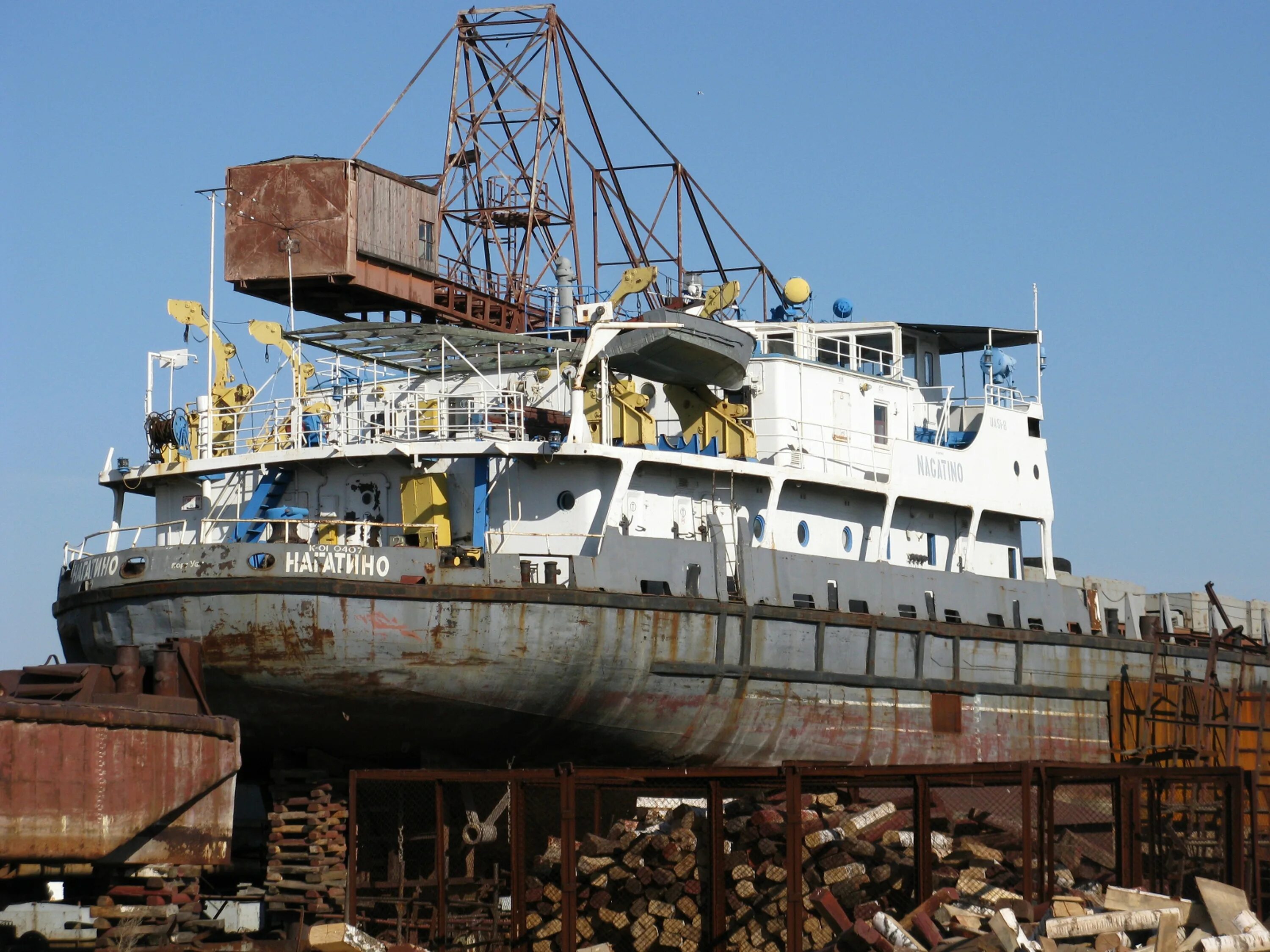 завод теплоход. завод теплоход. завод теплоход город бор. водолазный катер а160-яр. завод теплоход город бор.