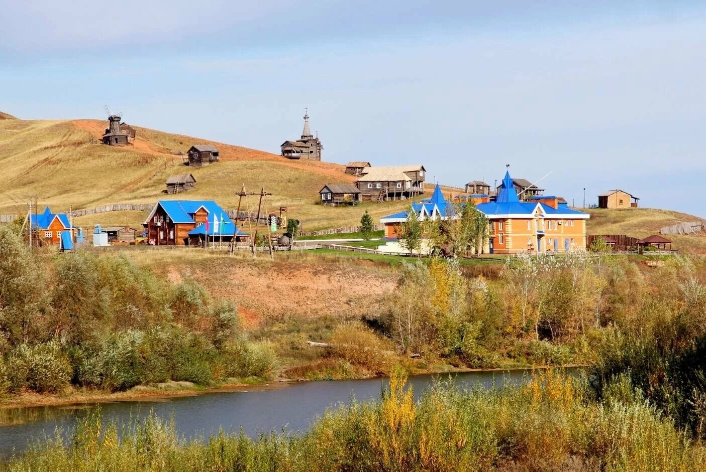 Оренбургская область Саракташский район красная гора. Красная гора Саракташ. Красная гора Оренбург. Комплекс красная гора Саракташ.