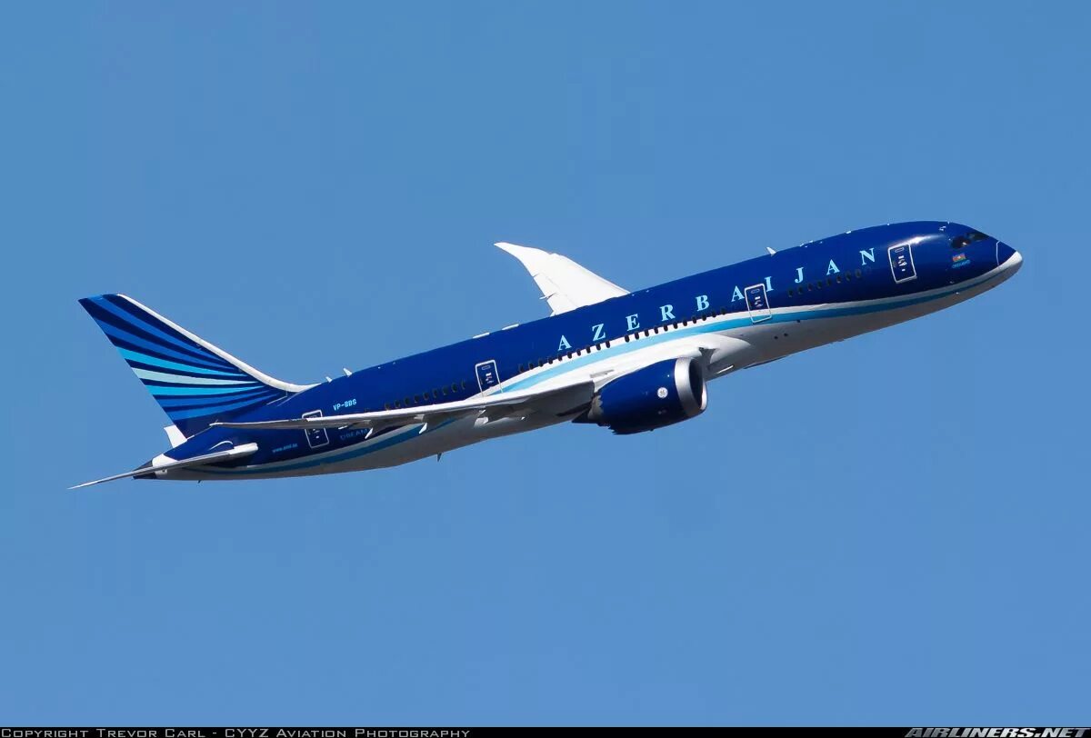 Сайт азал авиакомпания. Боинг 787 АЗАЛ. Боинг 787 Дримлайнер АЗАЛ. Boeing 787 Azerbaijan Airlines. Boeing 787-8 Azerbaijan Airlines.