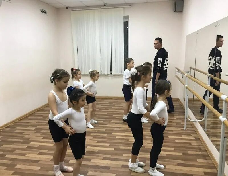 Танцевальный кружок управление заменить