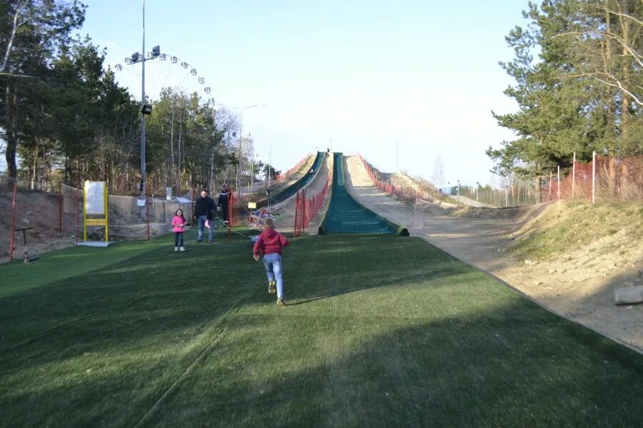 радуга парк екатеринбург улица. колесо обозрения в екатеринбурге радуга парк. тюбинг радуга парк екатеринбург. радуга парк екатеринбург парк на улице. трц радуга парк екатеринбург каток.