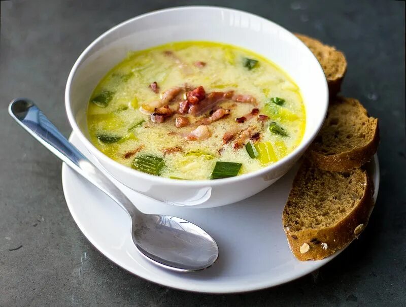 Good soup. Гронингенский суп. Голландский горчичный суп. Суп с беконом. Сырный суп с беконом.
