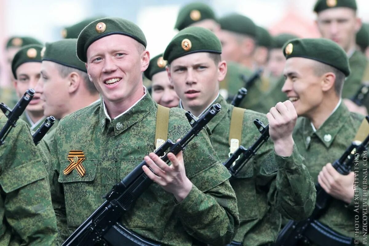 Военная форма. Солдат Российской армии. Форма солдата. Русский солдат.