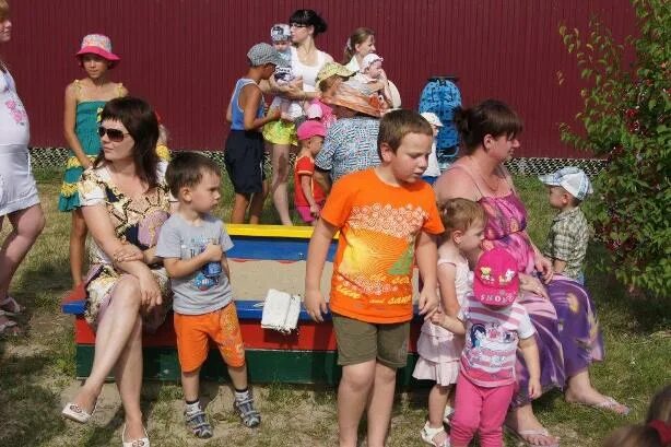 Погода в тбилисской поселок октябрьский. Посёлок Октябрьский Краснодарский край Тбилисский район. Лагерь Радуга Краснодарский край Тбилисский район. Посёлок Октябрьский Тбилисский район КРЦ. Пос. Восточный Тбилисский район.