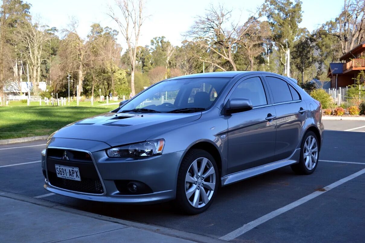 Купить mitsubishi lancer б у. Мицубиси Лансер 2012. Mitsubishi Lancer x 2012. Лансер 10 раллиарт. Митсубиси Лансер 10 раллиарт.