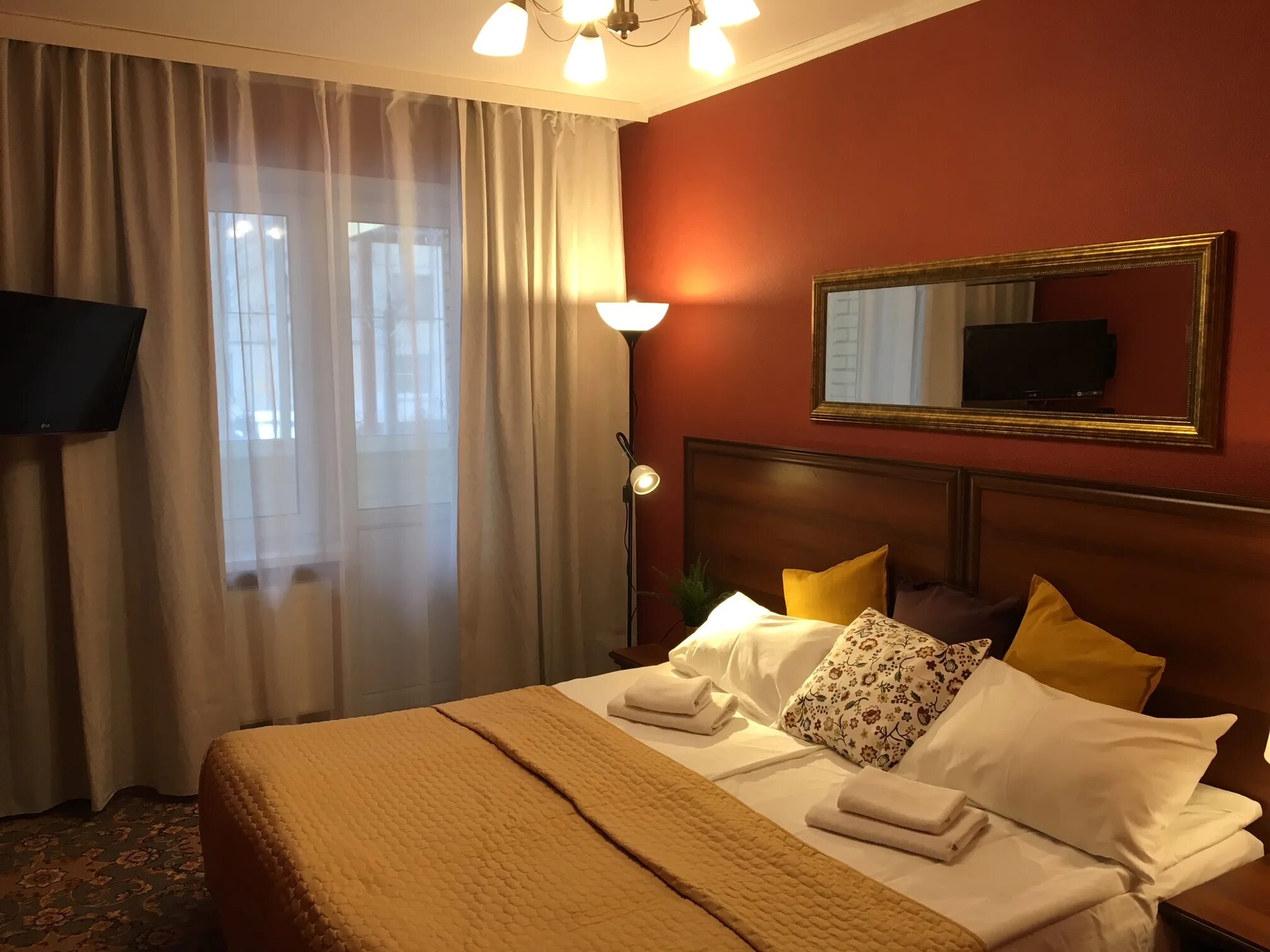 отель вернисаж. гостиница метро гражданский. апарт отель кисловодск. отель 2020 ул. вернисаж петрозаводск гостиница.