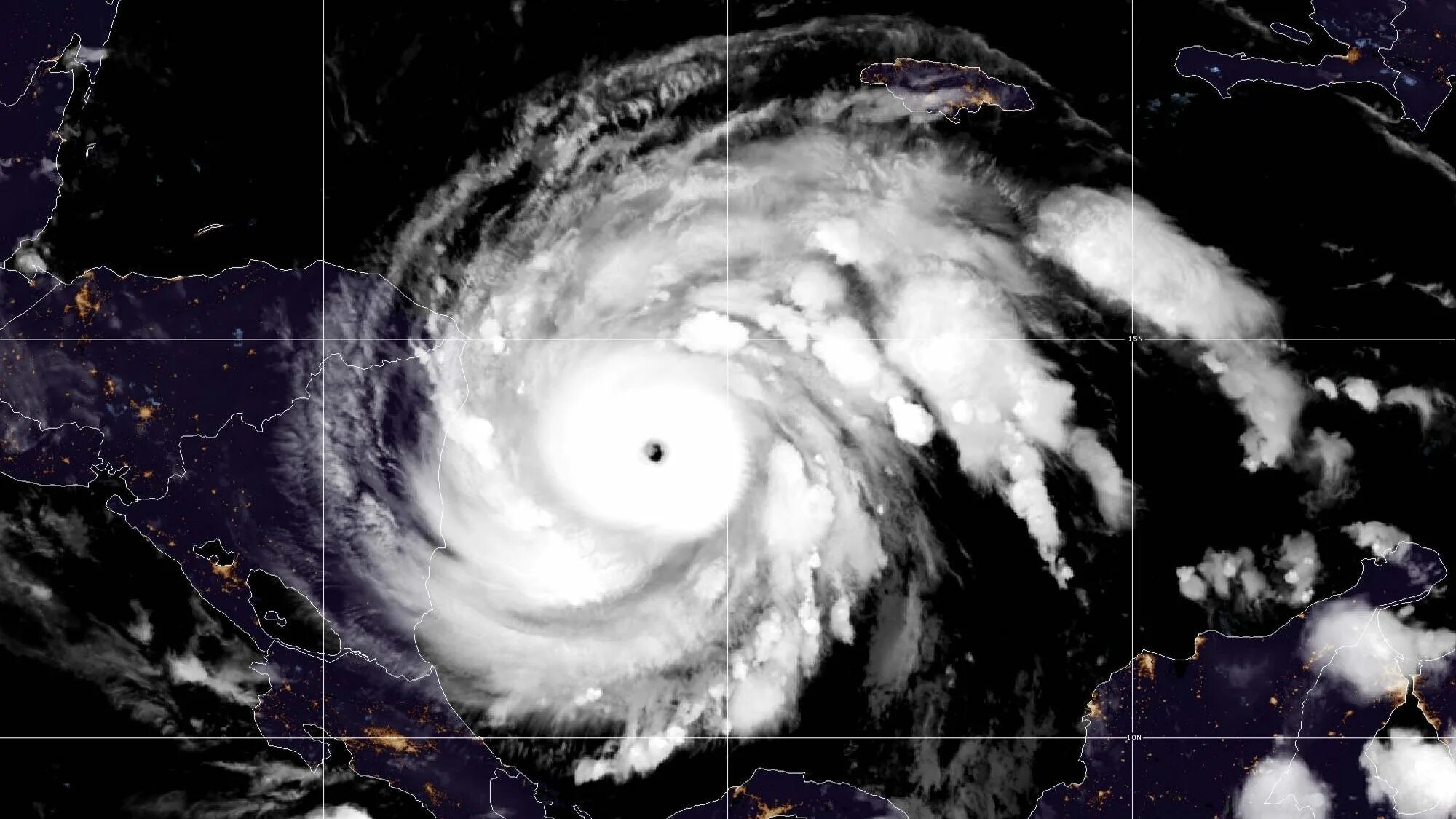 Шторм пророчество. Стена глаза урагана. Шторм и ураганы на Катре. Батарея ураган.