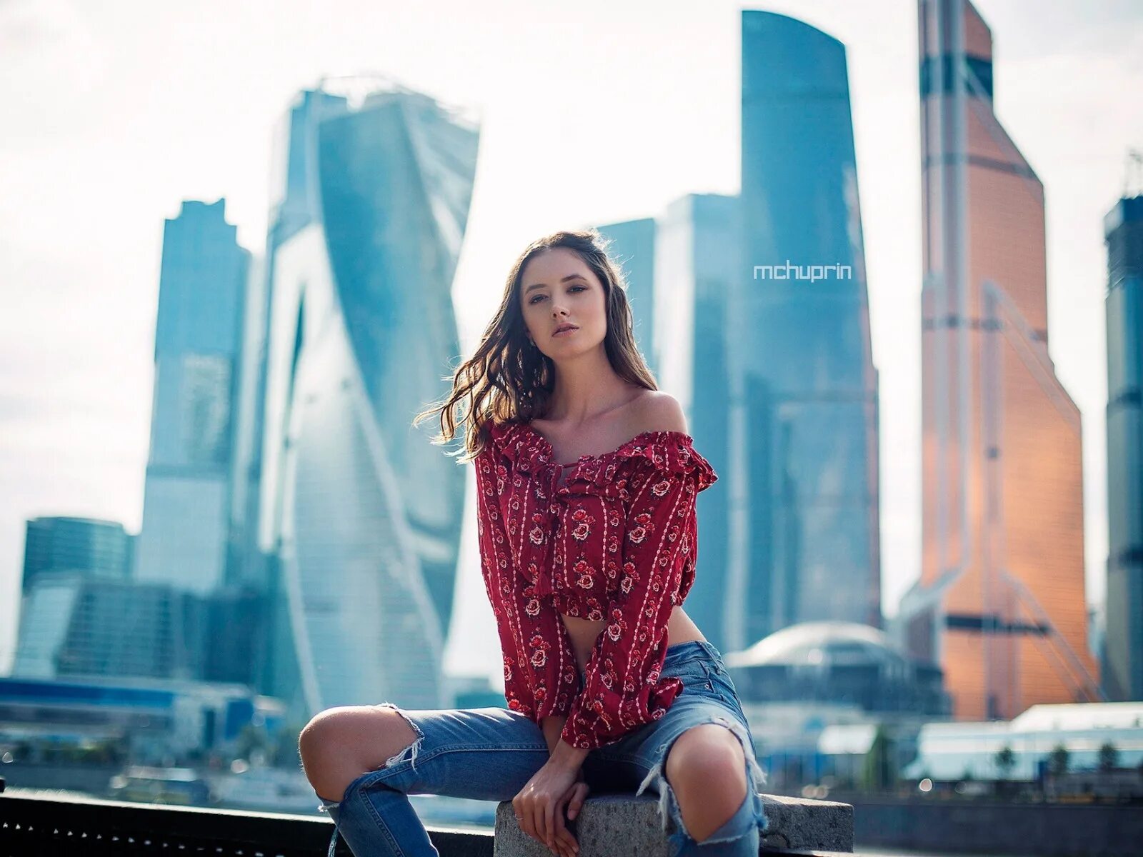 Заказ девушка город. Диша шеметова. disha shemetova модель. maksim chuprin. девушка в городе.