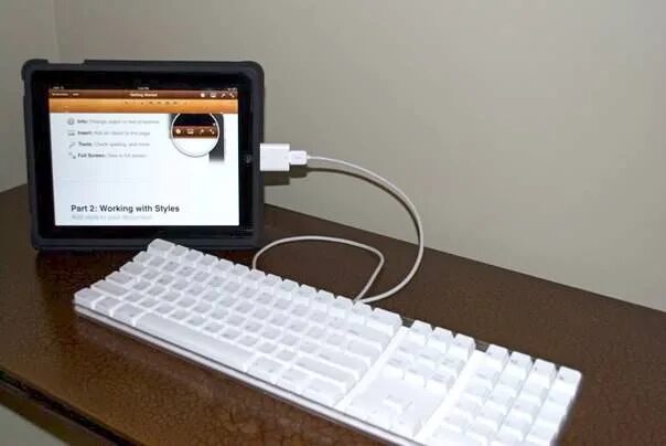 К айпаду можно подключить клавиатуру. Usb адаптер для подключения клавиатуры к ipad. клавиатура и мышка к айпаду. подключить клавиатуру к ноутбуку. подключить клавиатуру ipad.