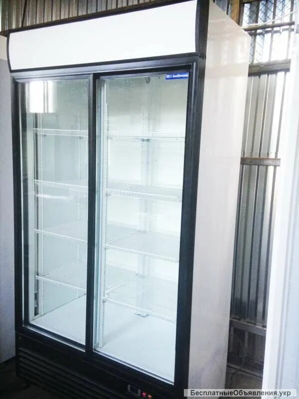 Холодильник б у нижний новгород. Холодильный шкаф полюс 2х дверный. Холодильник Фростор витрина. Klimasan холодильник со стеклянной дверью. Холодильник в шкафу.