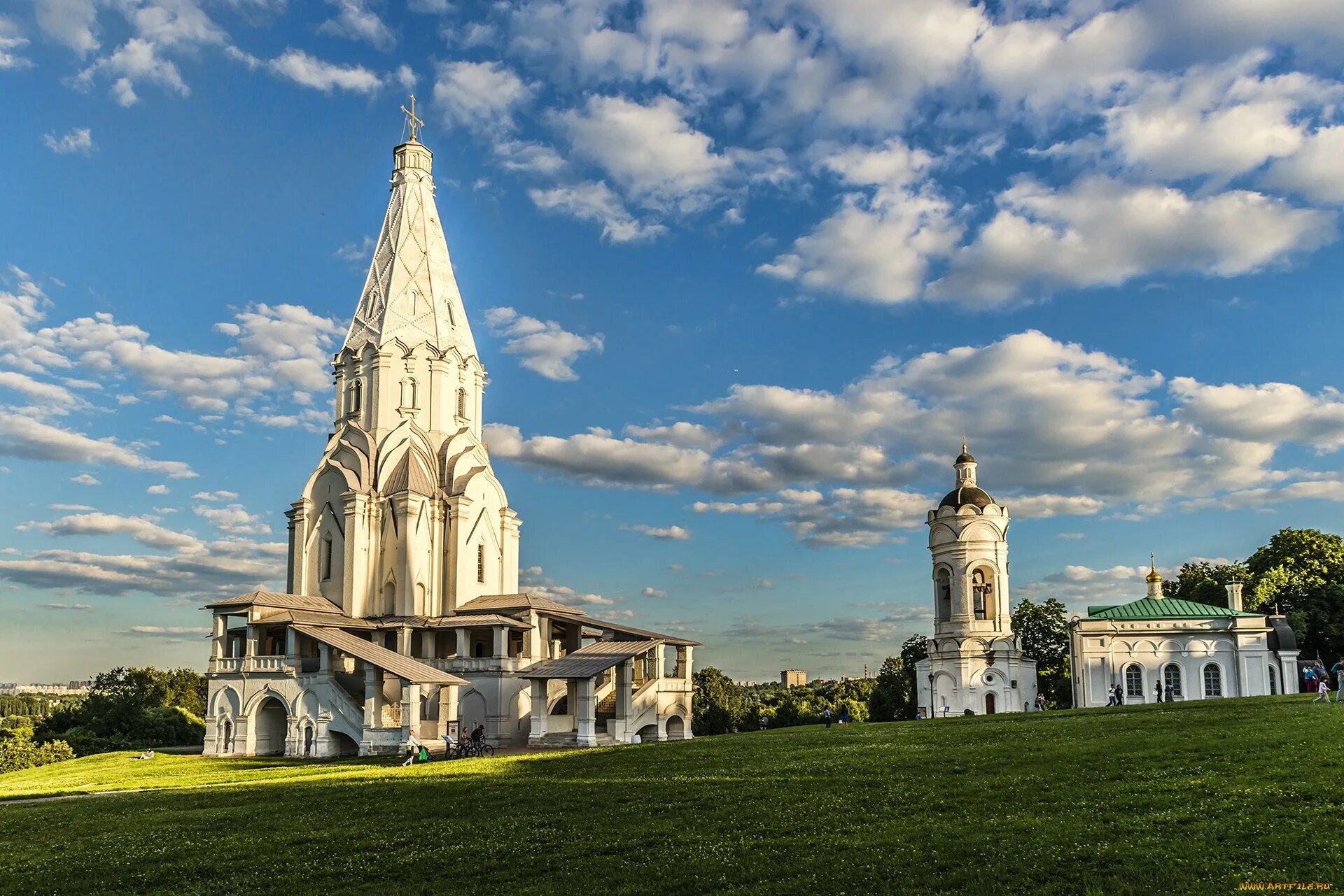 Памятная архитектура