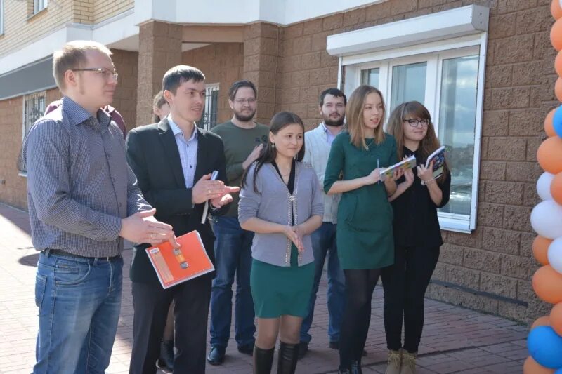 Лобаев евгений чебоксары. Маркетолог профессия. Маркетолог чебоксары. Требуется маркетолог фото. Маркетолог чебоксары.