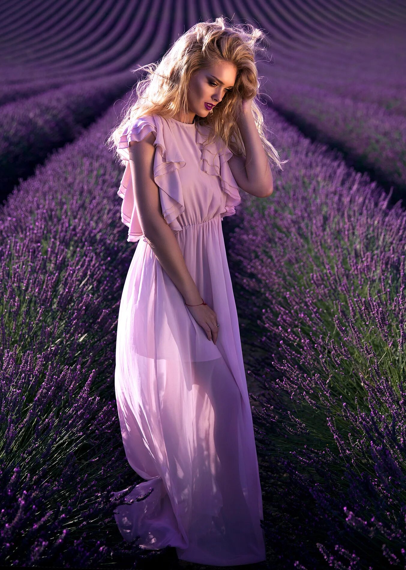 Белое фиолетовое платье. Лавандовое платье. Лиловое платье. Светло сиреневое платье.