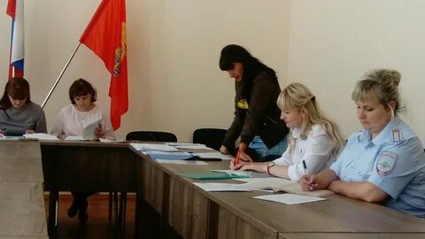 Председатель комиссии по делам несовершеннолетних