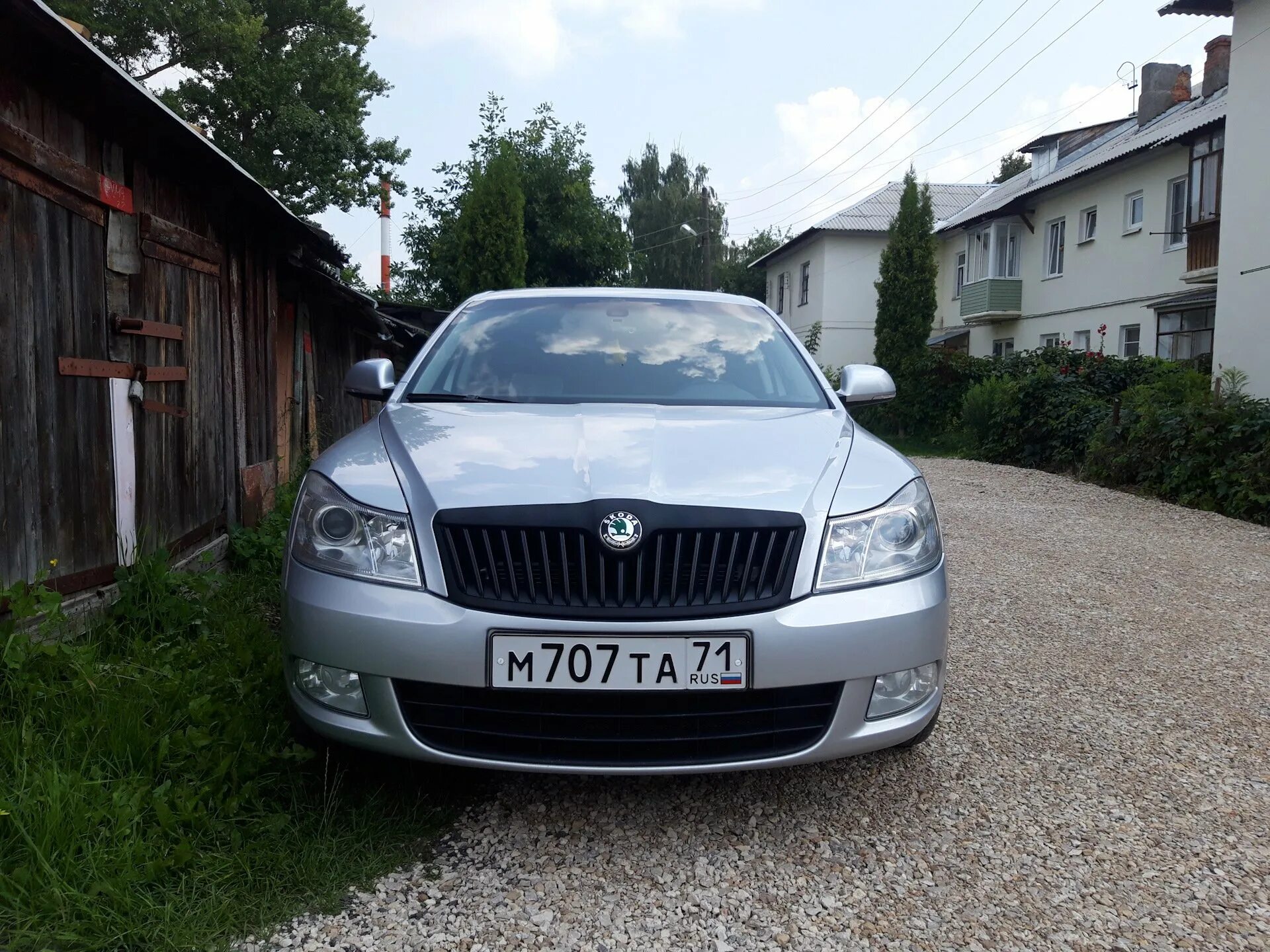 Skoda Octavia a5 белая решетка.