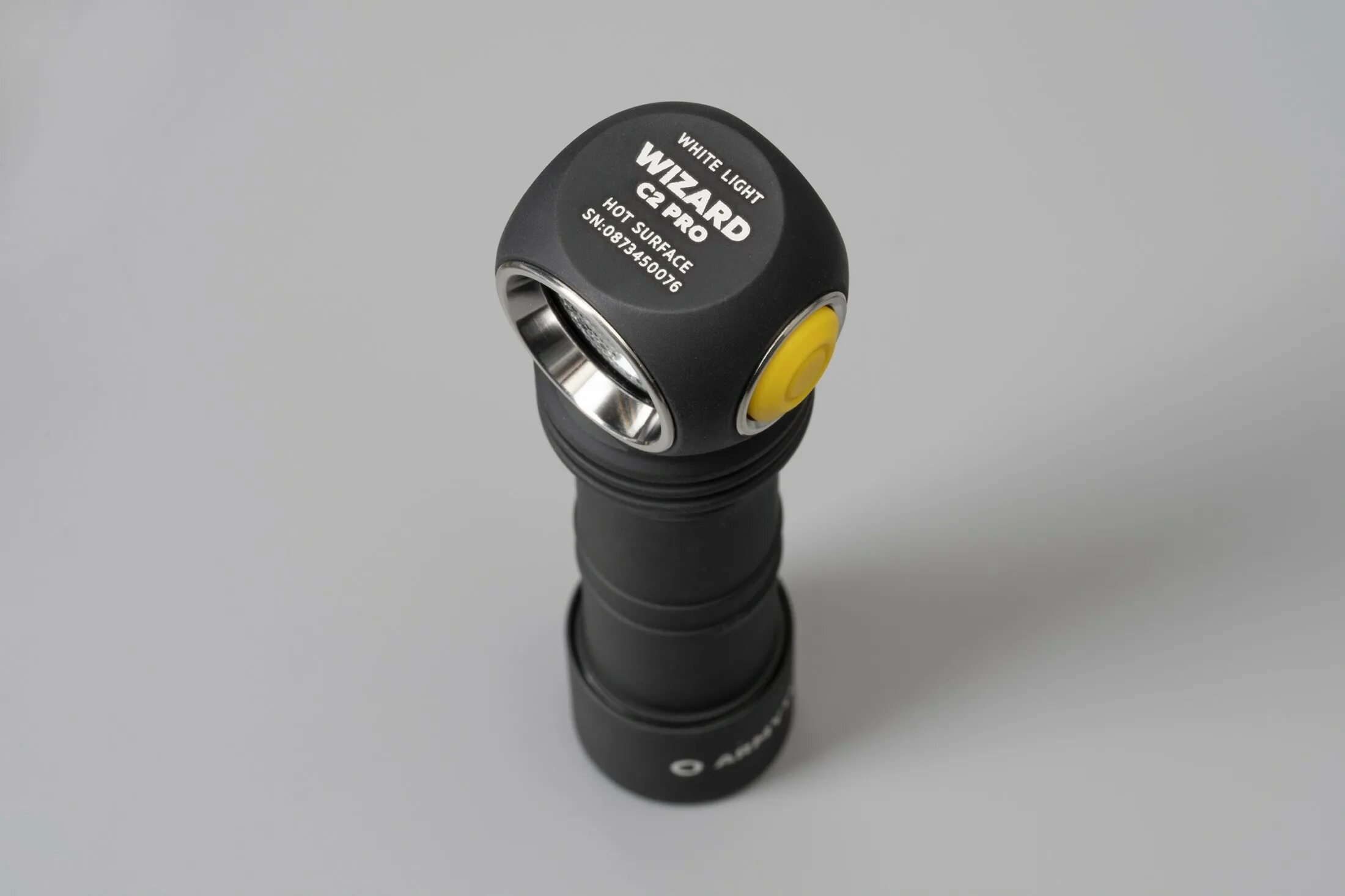 Фонарь armytek wizard c2. Armytek wizard c2. armytek wizard c2 pro. armytek wizard c2 pro коробка. armytek wizard c2 pro рассеиватель.
