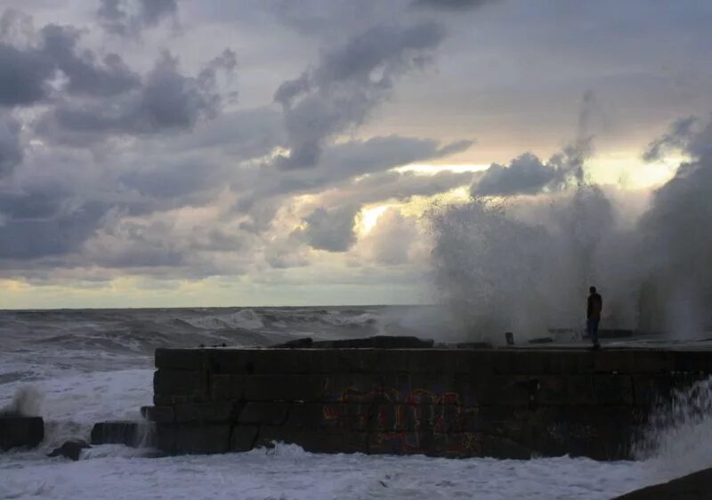 шторм в новом афоне сегодня