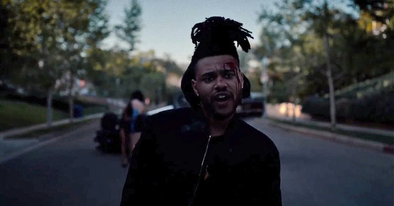 A lot at the weekend. The Weeknd. The weekend 2015. The Weeknd идол. The Weeknd the Hills.