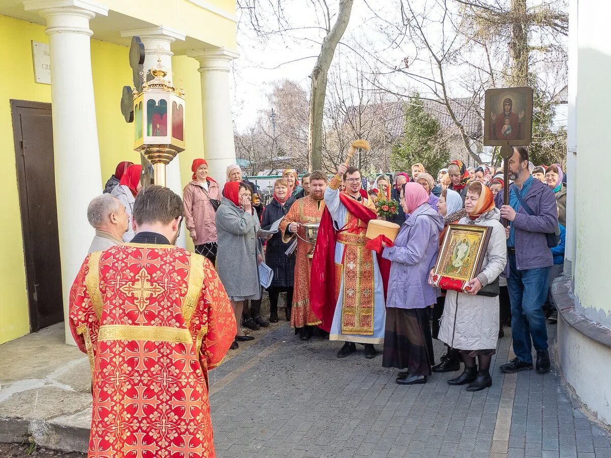 Служба в храме павлино. Светлая седмица. Светлая седмица икона. Светлая седмица фото. Суббота светлой седмицы икона.