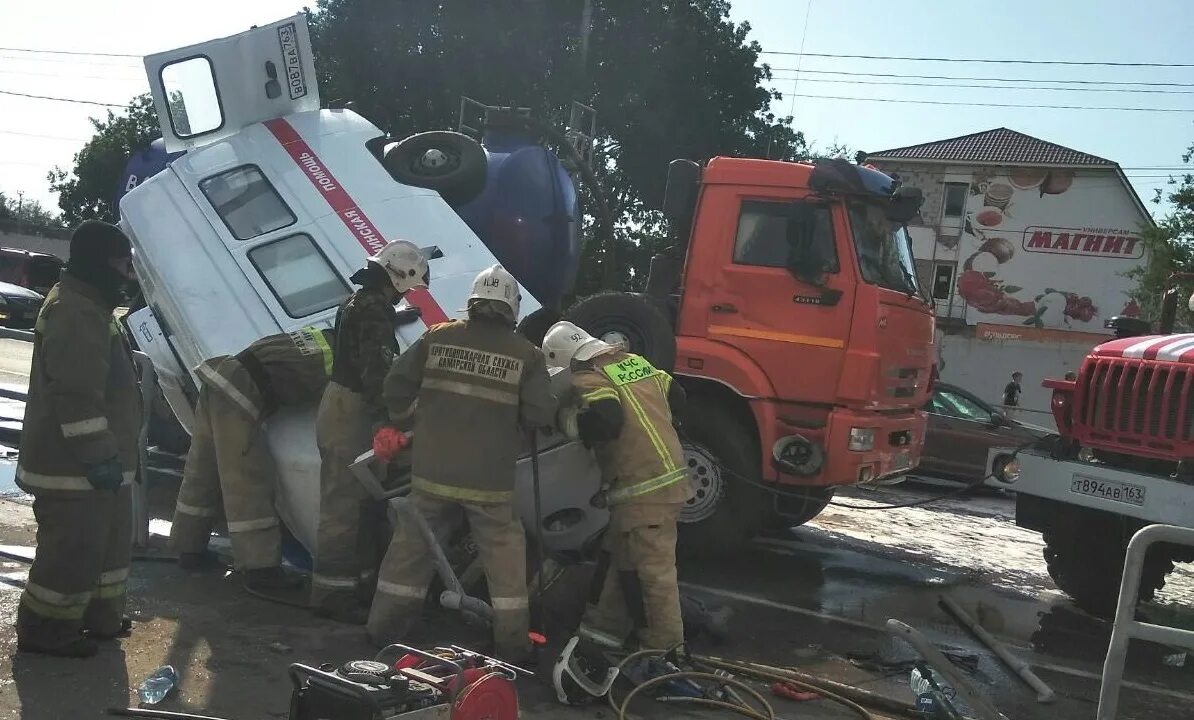 Новости отрадного самарской области на сегодня. Авария в Отрадном Самарской области. ДТП Отрадный Самарская область. Авария в Отрадном Самарской области вчера.