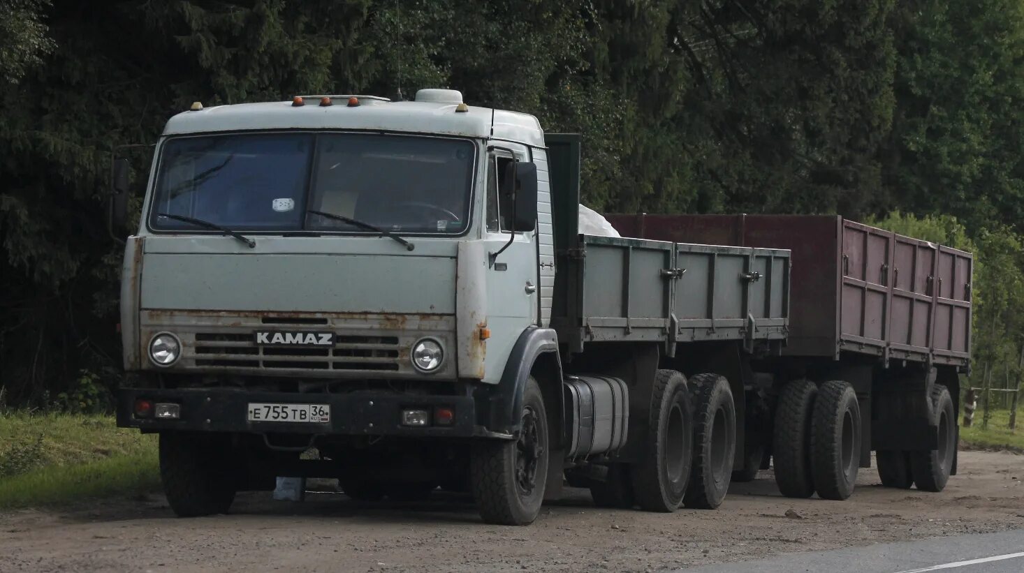 Камазы 53212 бу. Камаз 53212. камаз 53212 с прицепом. камаз 5320 бортовой зерновоз.