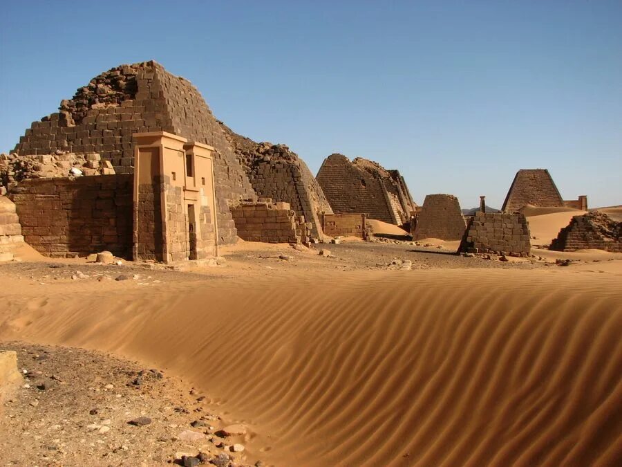Мероэ Судан. Пирамиды Мероэ. Судан древний Египет. Пирамиды в Судане.