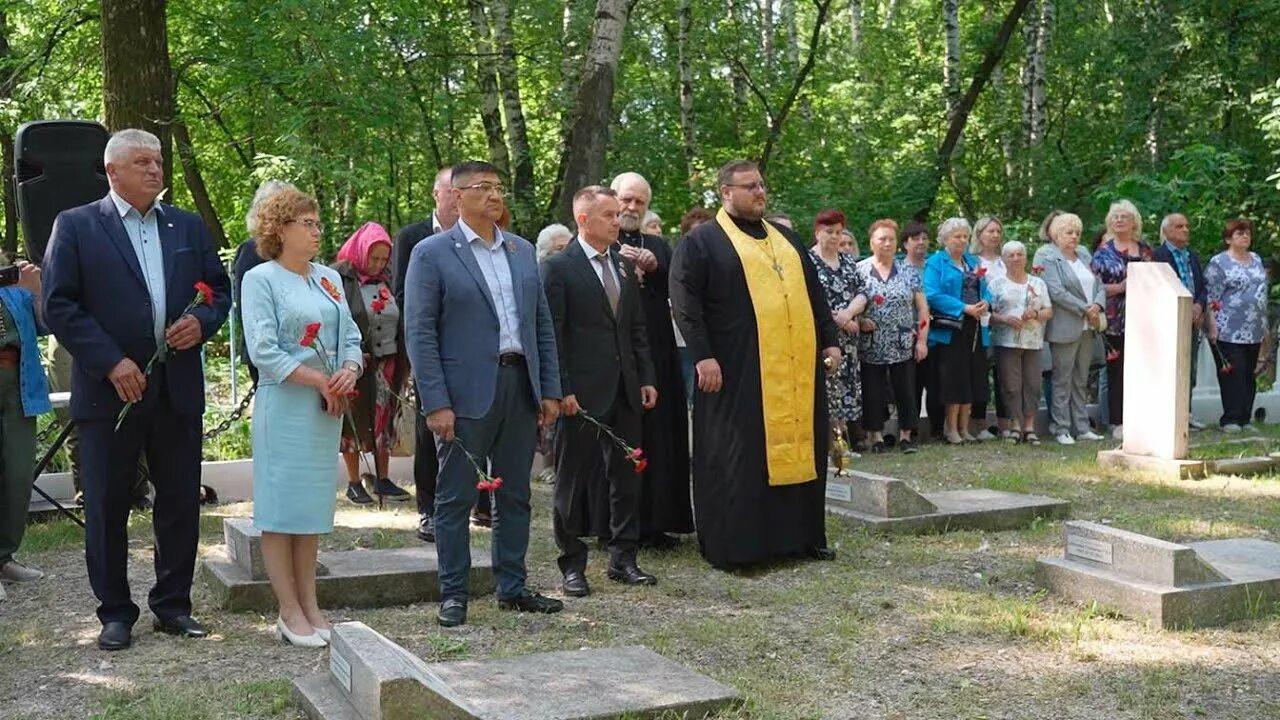 Новости прокопьевска сегодня последние свежие. Последний звонок 2021 11 класс. 11 школа прокопьевск. Почетные граждане прокопьевска. Новости г прокопьевск.