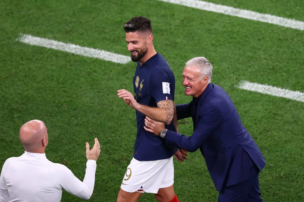 Футбольный матч. Легенда французского футбола 5 букв. Легенда французского футбола 5 букв. Зинедин зидан франция. Футбол франция-австрия.