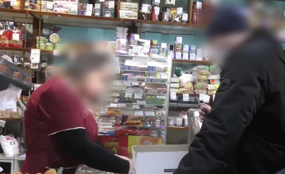 3 Продавщицы в магазине