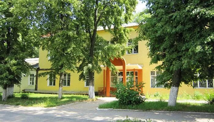 Молодежный центр мир щекино. Синтетик санаторий щекино. кислотоупор щекино. санаторий в щекино.